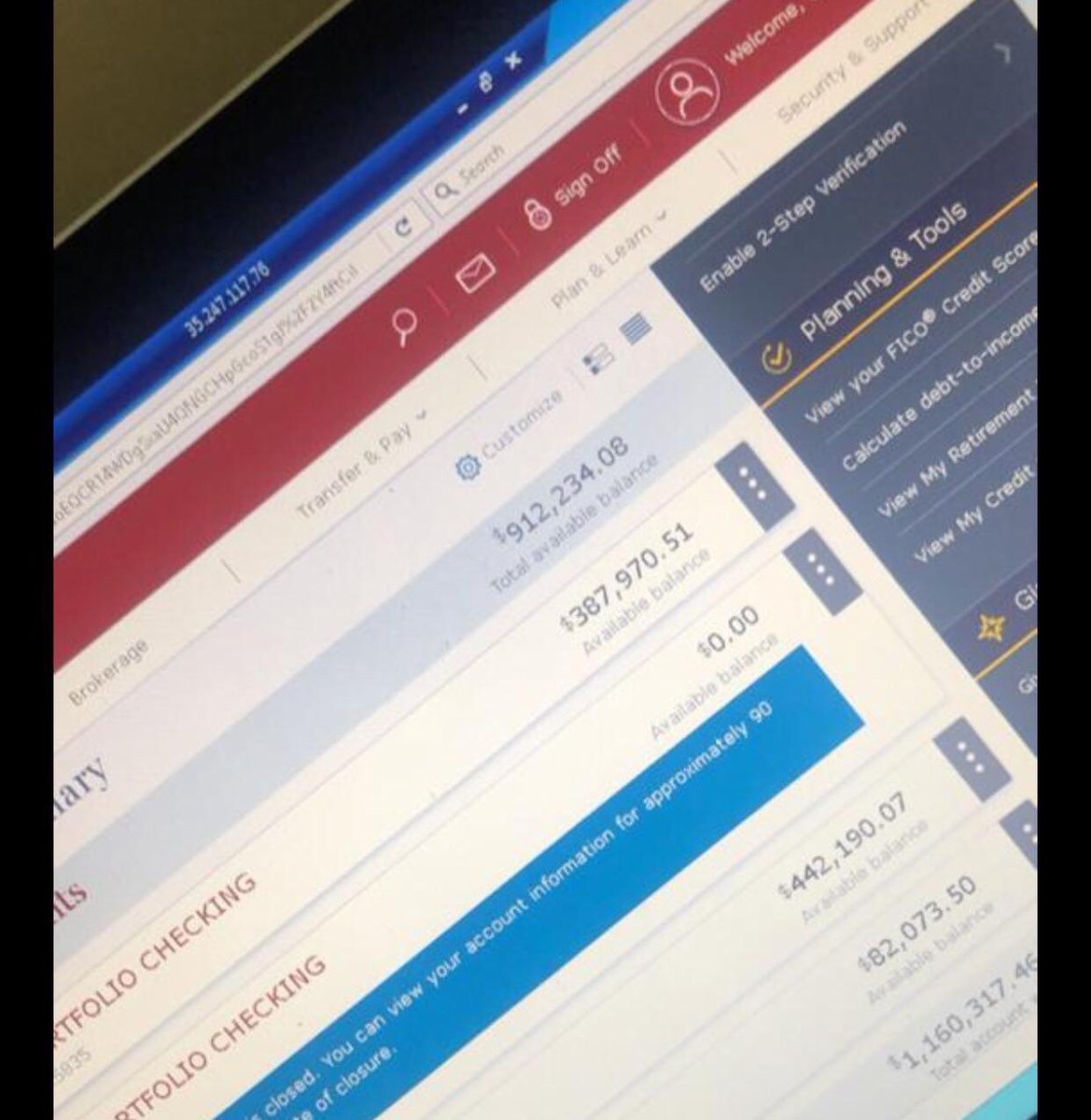 CorrellJogger's tweet photo. I am a legit sugar daddy who can help you pay your tuition this week..I'm not asking for sex or your nudes okay... first 20 to FOLLOW and RT this gets $3000..  #sugarbabywanted #sugarbabyneeded https://t.co/huWEVN6m8y