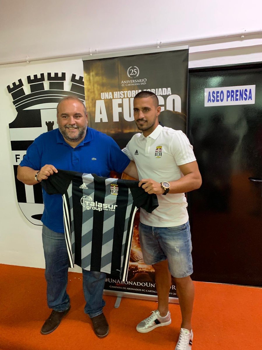 Empezamos nuevo proyecto, muy ilusionante y con ganas de empezar ya a trabajar y devolver toda la confianza depositada en mi, vamos efese!!!! <a href="/FCCartagena_efs/">FC Cartagena</a>  💪💪