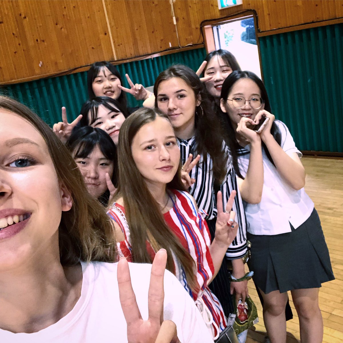 Alisaa_Life's tweet photo. I was in South Korea recently, and I want to say it was really enjoyable trip! Thanks for the ocean of amazing emotions! Also Koreans were so generous, I was surprised😱

#korea #seoul #southkorea #koreanfriends #traveling https://t.co/B2ZNv9PWwM