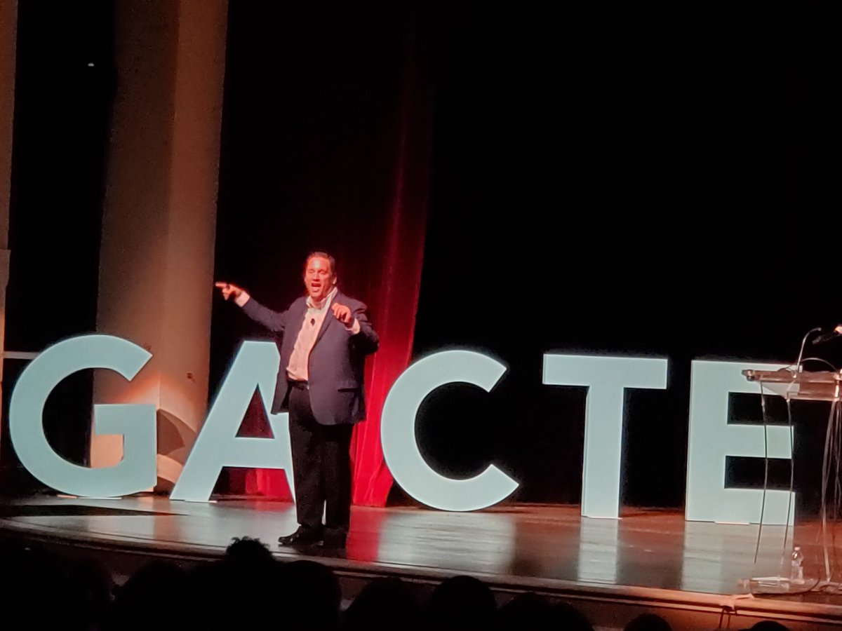 Brene Bradley tweet media