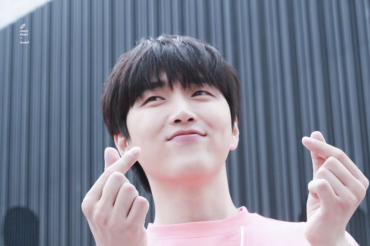 Candy_Sandeul's tweet image. 190608 미니팬미팅 #B1A4 #삼돌 🍬

헤더용으로도 보정하다가 예뻐서 놓고가는 사진
오늘도 들나잇🌙