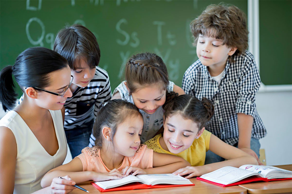 CCSSO's tweet photo. .@MissDeptEd is setting the stage for new, effective teachers with the nation’s first state-run teacher residency! Read more about it here: https://t.co/WKezBCHzMI #StatesLeading https://t.co/x60aMMN2DN