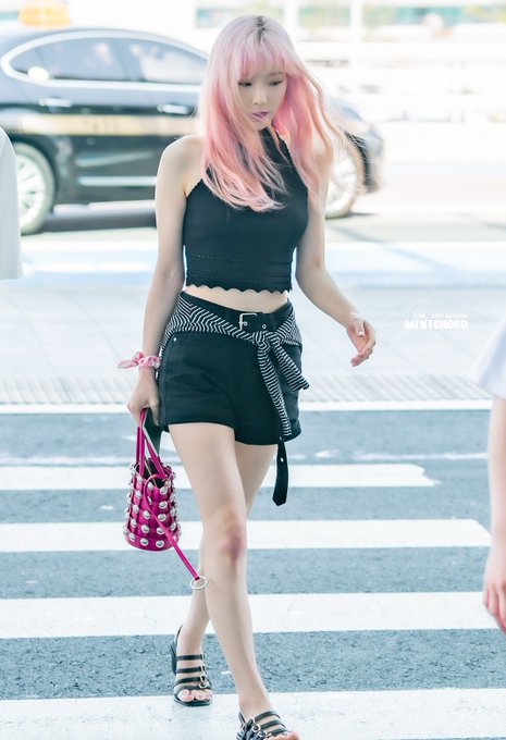 [PHOTO] 190705 Taeyeon @ Incheon Airport (heading to Hongkong) D_hqGINUcAEDFqM?format=jpg&name=small