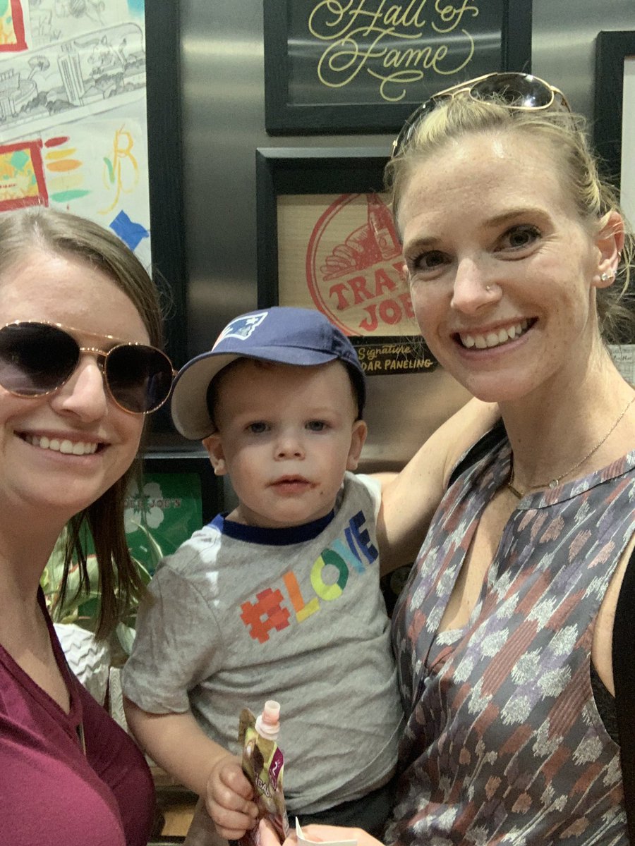 MrsRobinsPKSpEd's tweet photo. Austin fun/shopping with this former peacock and my bestie. #love #pearsonsummerselfie https://t.co/0bmMr0HYdN