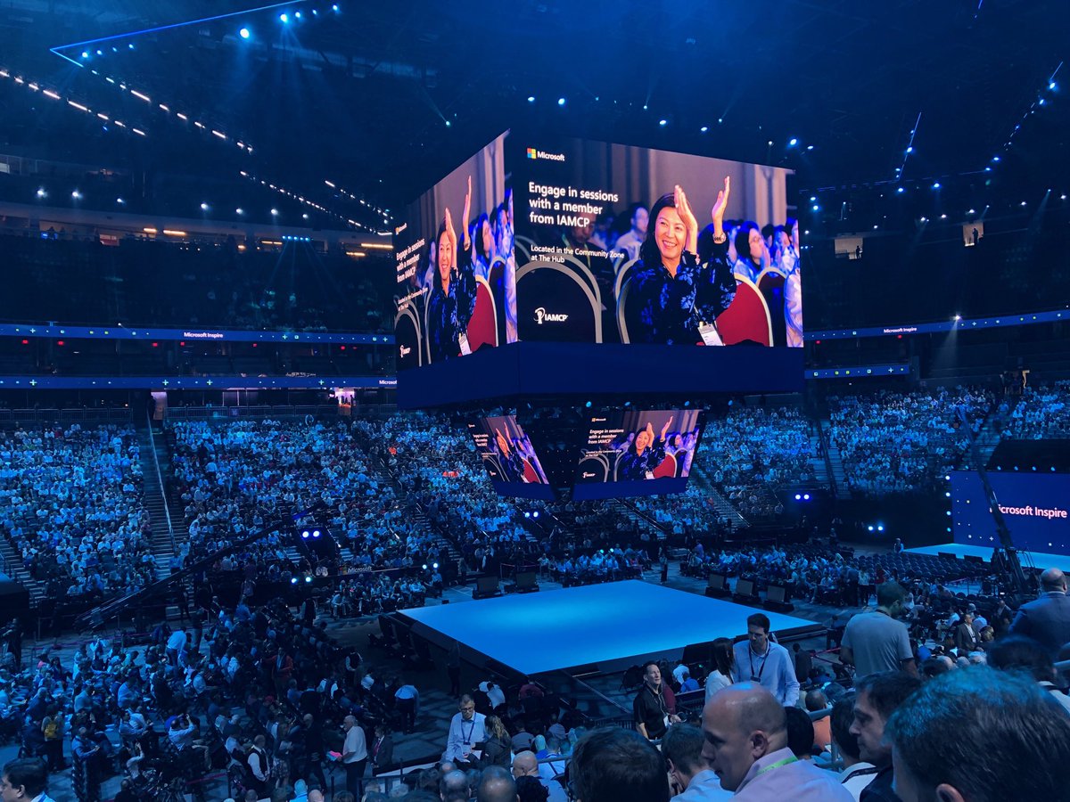 market_seb's tweet photo. #Inspire2019 c’est aussi l’occasion de rencontrer ⁦@IamcpFrance⁩ ⁦@Charles_Trubert⁩ https://t.co/JFVlAjSTjZ