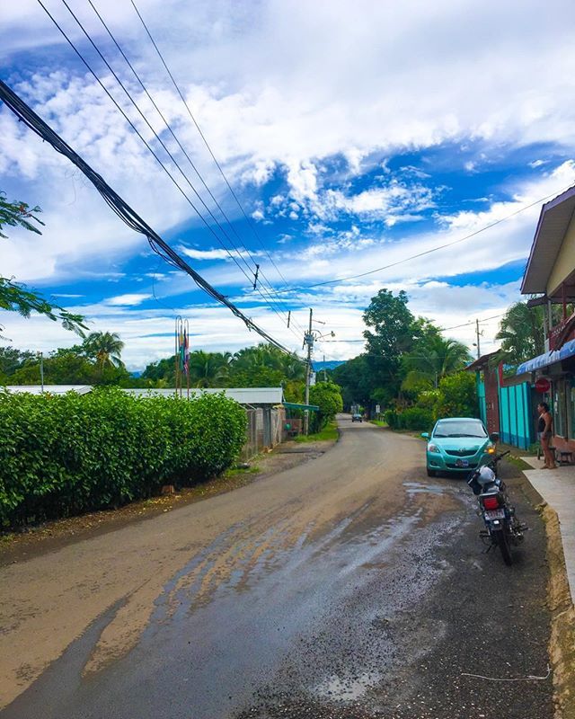 We have arrived ✈️🤙🇨🇷
.
.
.
.
.
#costarica #travel #ilovetravel #itsstoppedraining #blueskys ift.tt/2XZdXEz