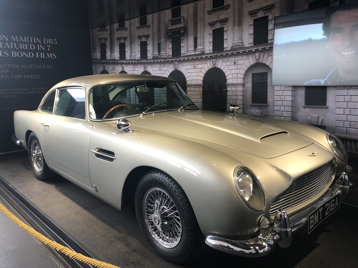 qtgaminggroup's tweet photo. Here is a few more of the cars from the exhibition, his favourite one is the Casino Royale DBS, what is your favourite car from the franchise?
#TeamQH #JamesBond #F1007 https://t.co/1leFxYsx5Z