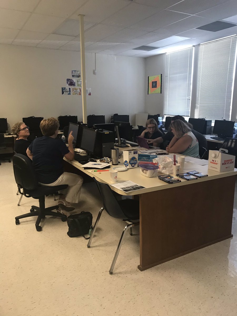 fcpskarinemyers's tweet photo. So excited about the thinking and work happening right here.  Summer workshop focusing on using student feedback in teacher reflection (component 4a).  #F4T #thinkframework https://t.co/rXUuSzQQKi
