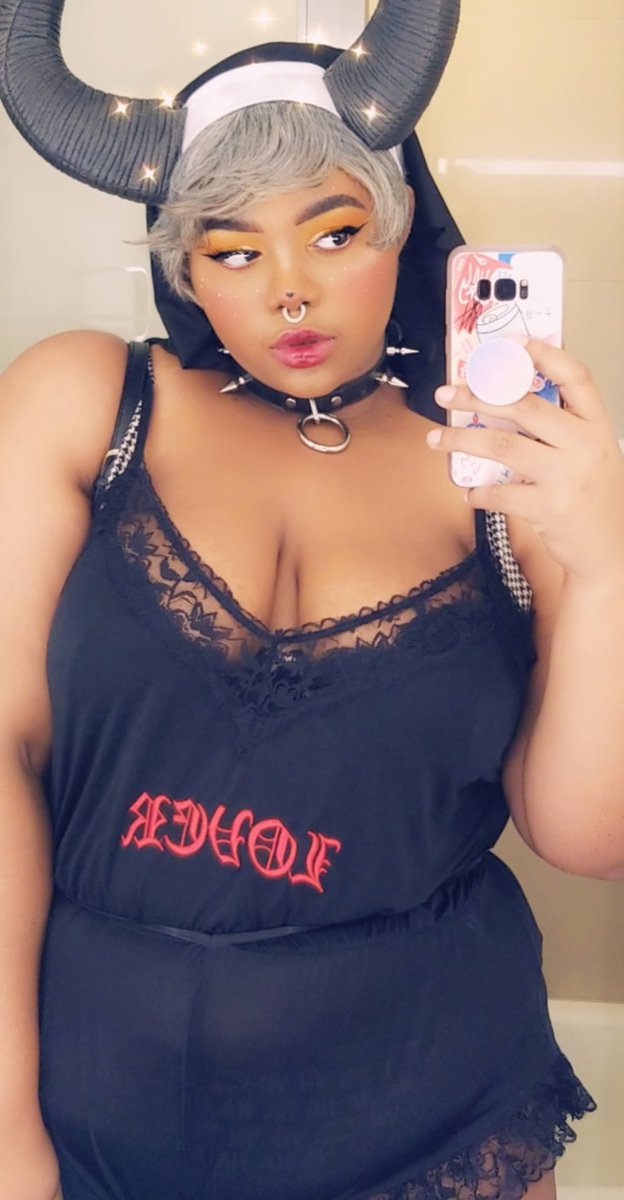 softlyvenus_'s tweet photo. Ready for your punishment? 😈💖

#plussize #alternativegirl #egirl #chubby #bbw #demonslut https://t.co/ZiQdnUlf4O