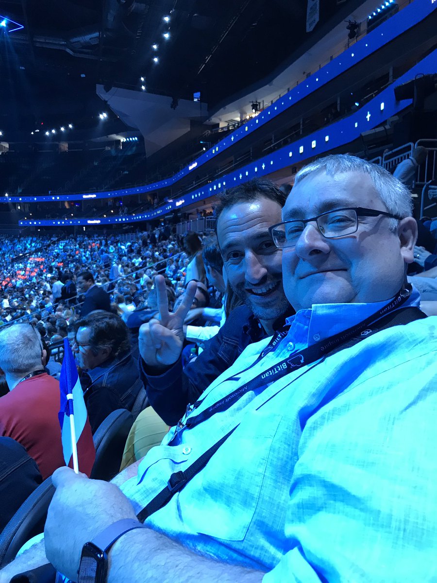 SophieDAVAL1's tweet photo. C’est parti pour #MSInspire avec notre équipe de choc @ArrowECS_Fr https://t.co/Ml3pRBaGuj