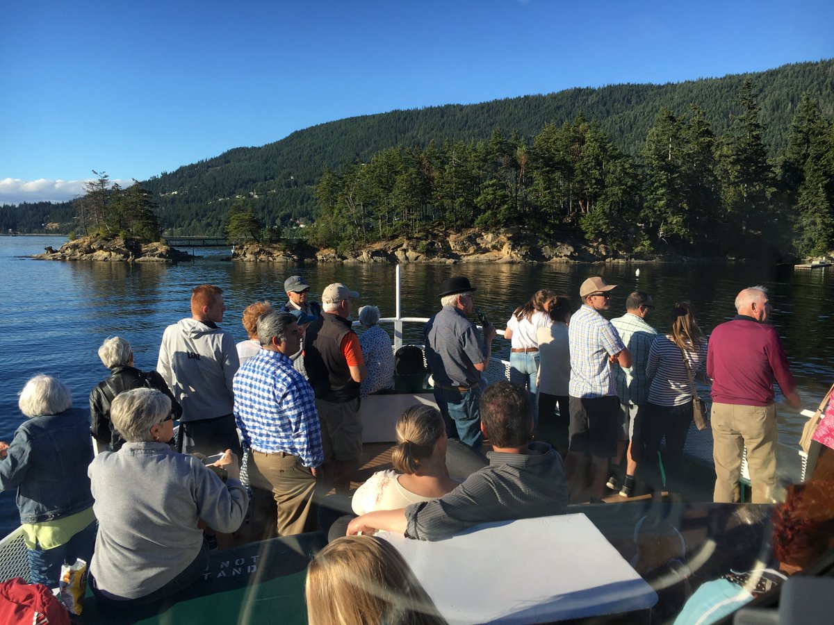 Cruise away with us and learn about area history during our History Sunset Cruise this Tuesday evening! Tickets are still available, so grab your spot now: ow.ly/HAI550uVFdC <a href="/sanjuancruises/">San Juan Cruises</a>