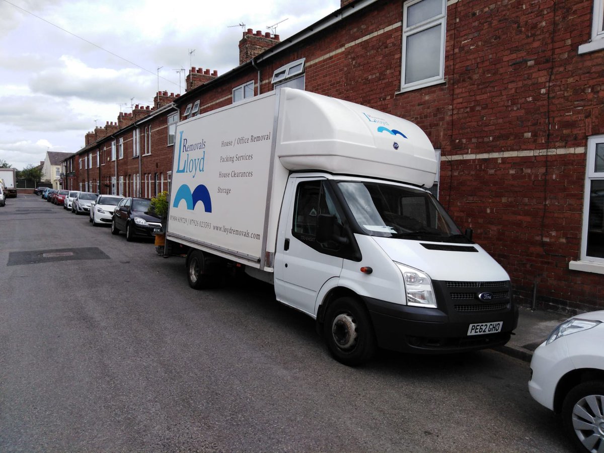 LloydRemovals's tweet photo. Delighted to have finally moved our client from Thorganby to Holgate following extreme delays & complications throughout the legal process. Thankfully the removal went without a single hitch.
#perfectplanning #wecare #clientcomesfirst #exceedingexpectations #newwayofmoving https://t.co/fFyiQ7pfD9
