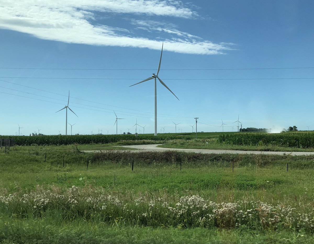 jaustintodd's tweet photo. How cool is this?? Windmill farm en route to prep for the Davenport presidential democratic candidate forum tomorrow! #AARPIowaForums #IowaForumPalooza #NationaltoNationwide https://t.co/xFvOH2b62J