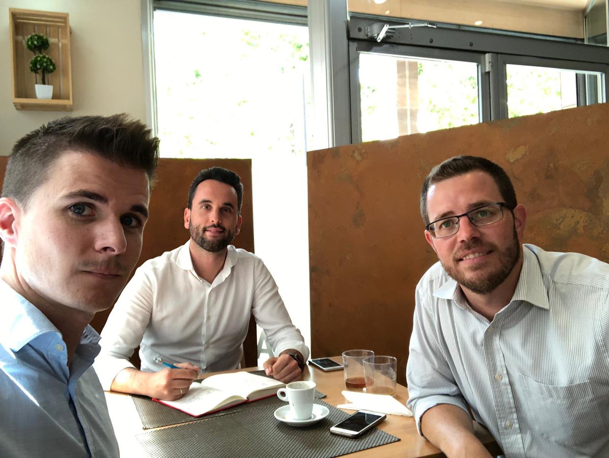 En #AJEGranada no paramos!!!
Nuestra #ComisióndeEventosNetworking reunidos hoy para la creación de nuevos eventos y proyectos de cara a 2019/2020.