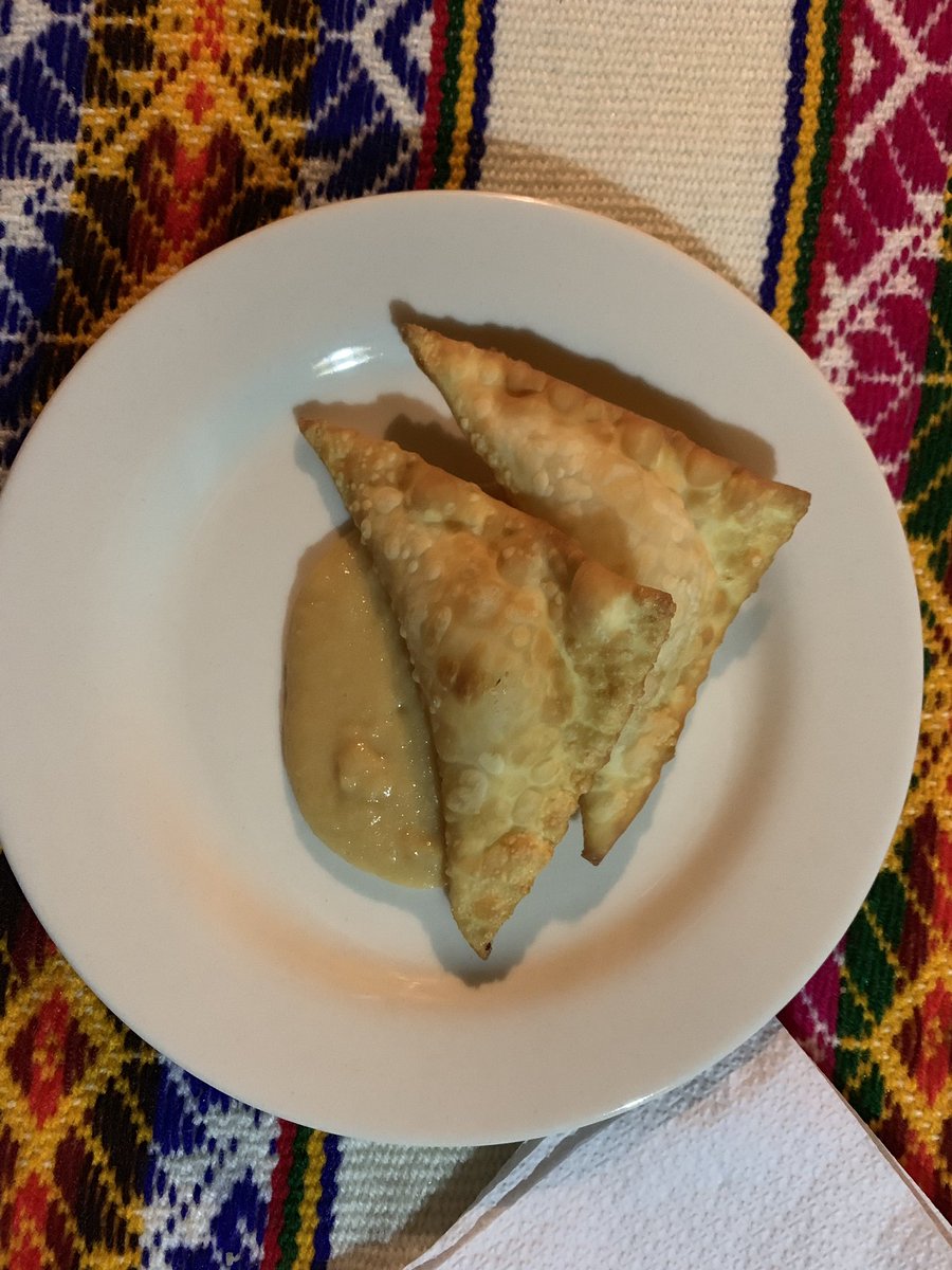 ShannonSeigle's tweet photo. The food in Peru is fantastic! They use fresh local vegetables, fruits, meats, chocolate, cheese, grains, etc. to create mouth-watering, delicious meals. Enjoy! β₯οΈπ΅πͺβ₯οΈ @mrSTEMcredible #FFTFellow #stemcrewdoesperu @FundforTeachers @STEMcha @pefchattanooga https://t.co/I70wBSAP7a