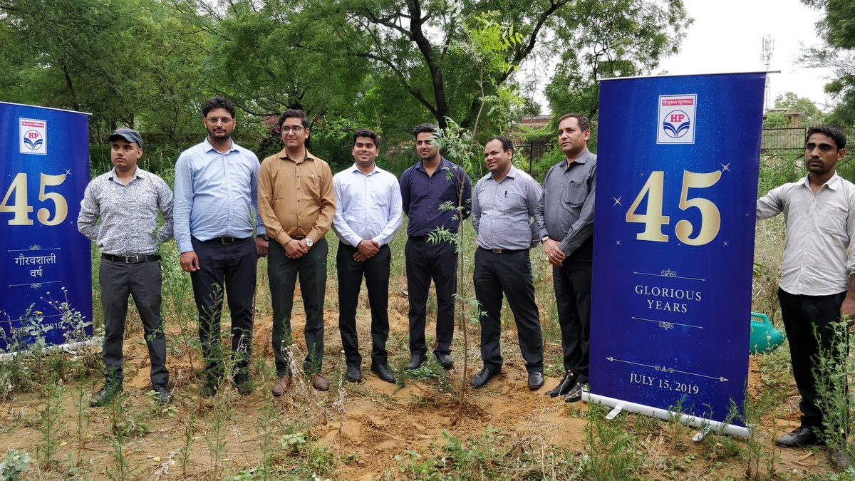 petro_planet's tweet photo. Today, Our Gurgaon Regional Office Team headed by @arvindgovil planted 45 Trees in the Bio-diversity Nature Park at Bhondsi near Gurugram to mark 45th Foundation Day of @HPCL @Rg03Goel @subodhbatra10 https://t.co/6WoTPJDR9l