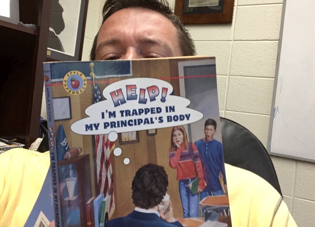 HowellTwpRamtwn's tweet photo. Looking forward to seeing all of our Ramtown Readers with Flat Ronnie. I hope you are all enjoying your vacation with a good book! #RamtownReader #HTPSCommunityEngagement #HTPSLearnerSuccess https://t.co/xNQLO7z9Pb