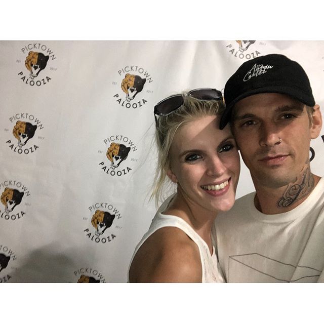 Getting to meet Aaron Carter at the Picktown Palooza, what a amazing experience! If you are looking for something exciting to do next summer check out the Picktown Palooza☀️😁 Also check out the Picktown Palooza segment on on onacolumbus.com u… ift.tt/2jZZF4s