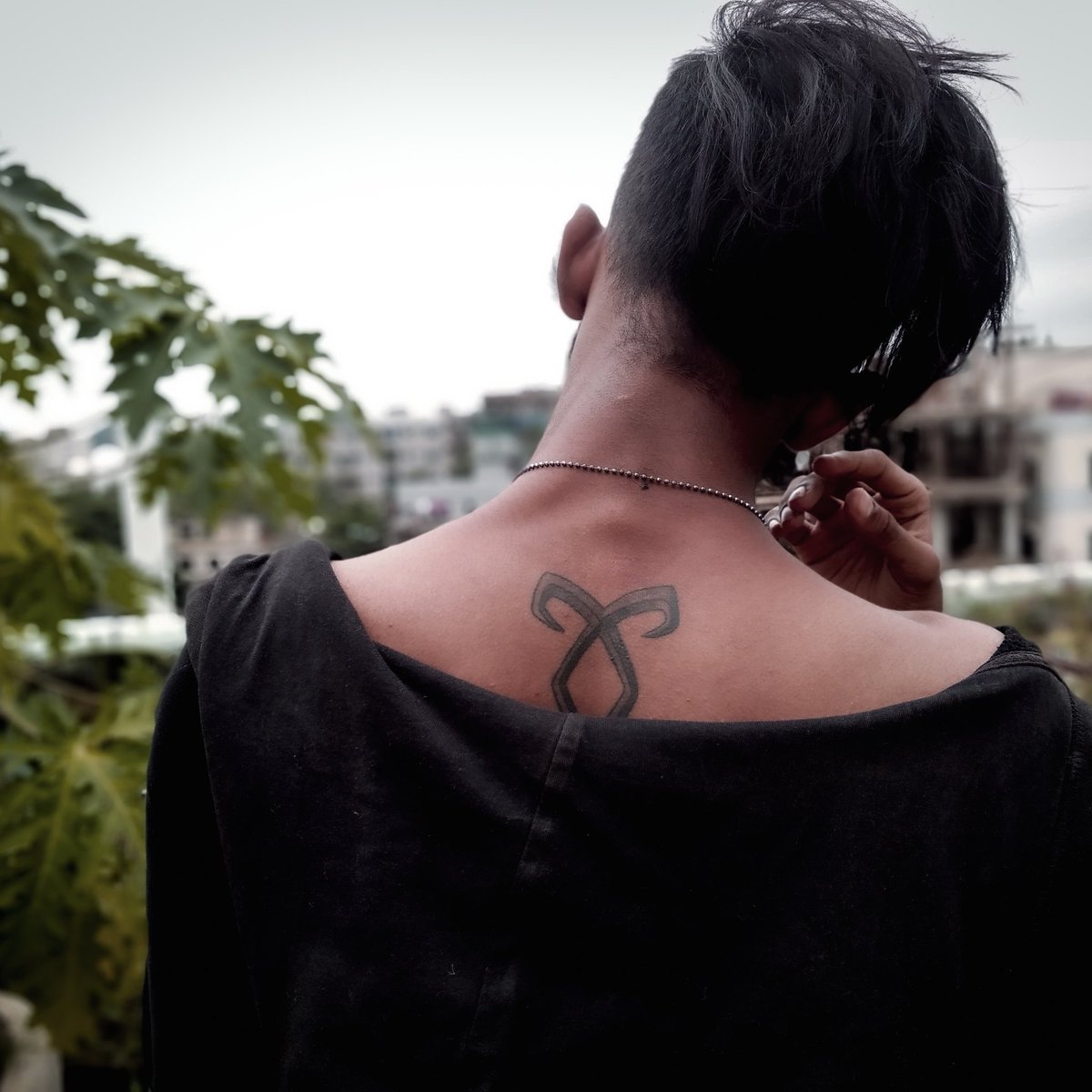 Muhammadalrahd's tweet photo. Hunger For Success makes me more Furious...🦇🐺
#tattooedmodels 
#Angelicrune 
#shadowhunterslegacy 
#Bangladeshi 
#fear 
#leadership 
#inspiration 
#Bangladeshblogger https://t.co/9sZLcnuXK0