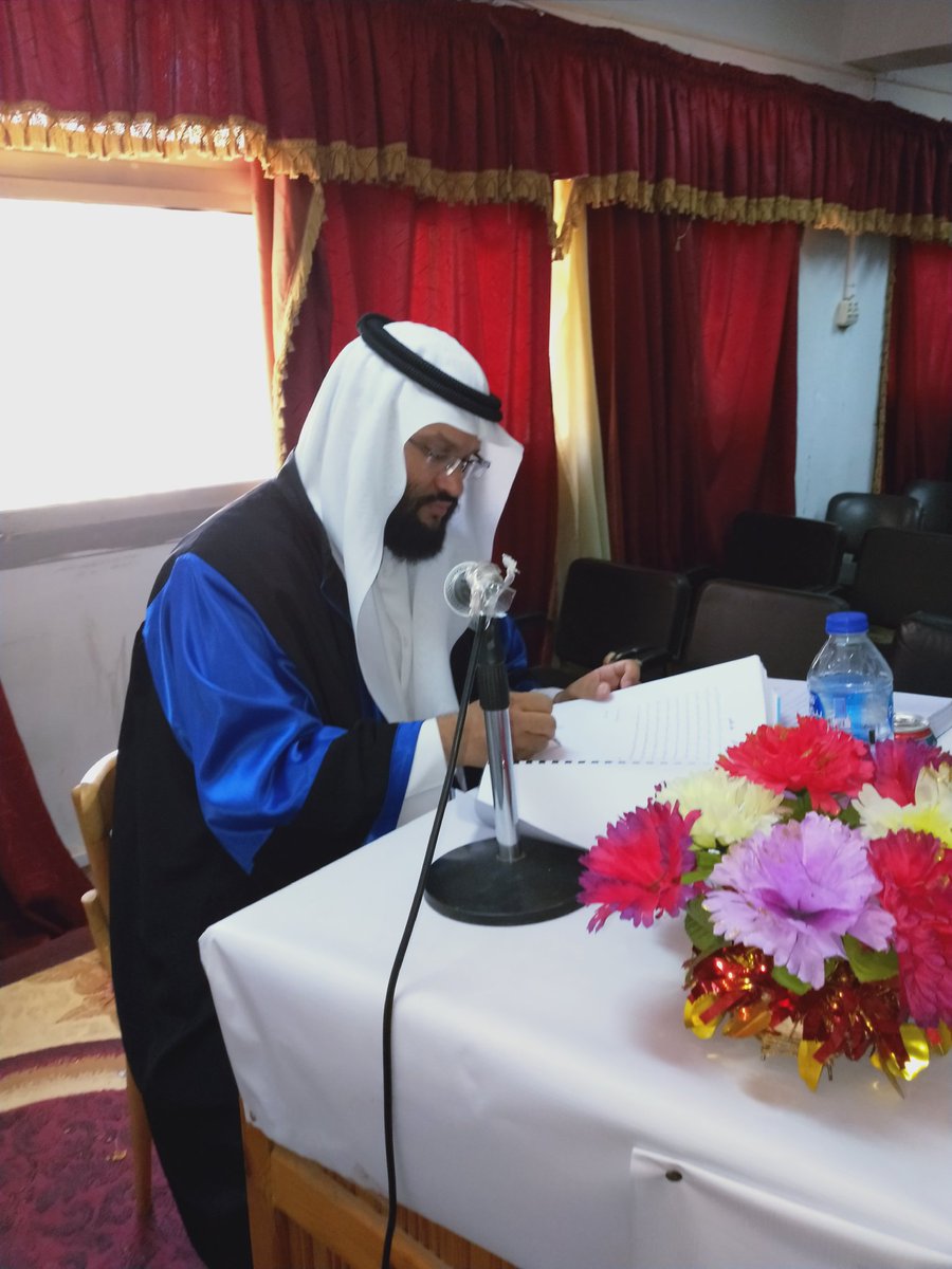 Yahyalrashidi's tweet photo. الحمد لله الذي بنعمته تتم الصالحات حصلت على درجة الدكتوراة بمرتبة الشرف الأولى من جامعة المنيا كلية دار العلوم قسم الشريعة الإسلامية .. https://t.co/QNTBJFYzln