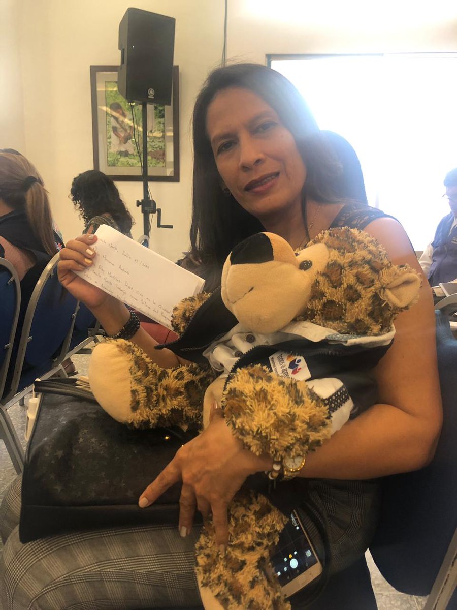 elmarlo68's tweet photo. Participando en formación de tutores Ciclo 3 en Santa Marta. #EncartadosporColombia #maestrosformandomaestros @agfre90 @PTA_Colombia @Mineducacion @CaimanDigital https://t.co/TrTp4uEpvc