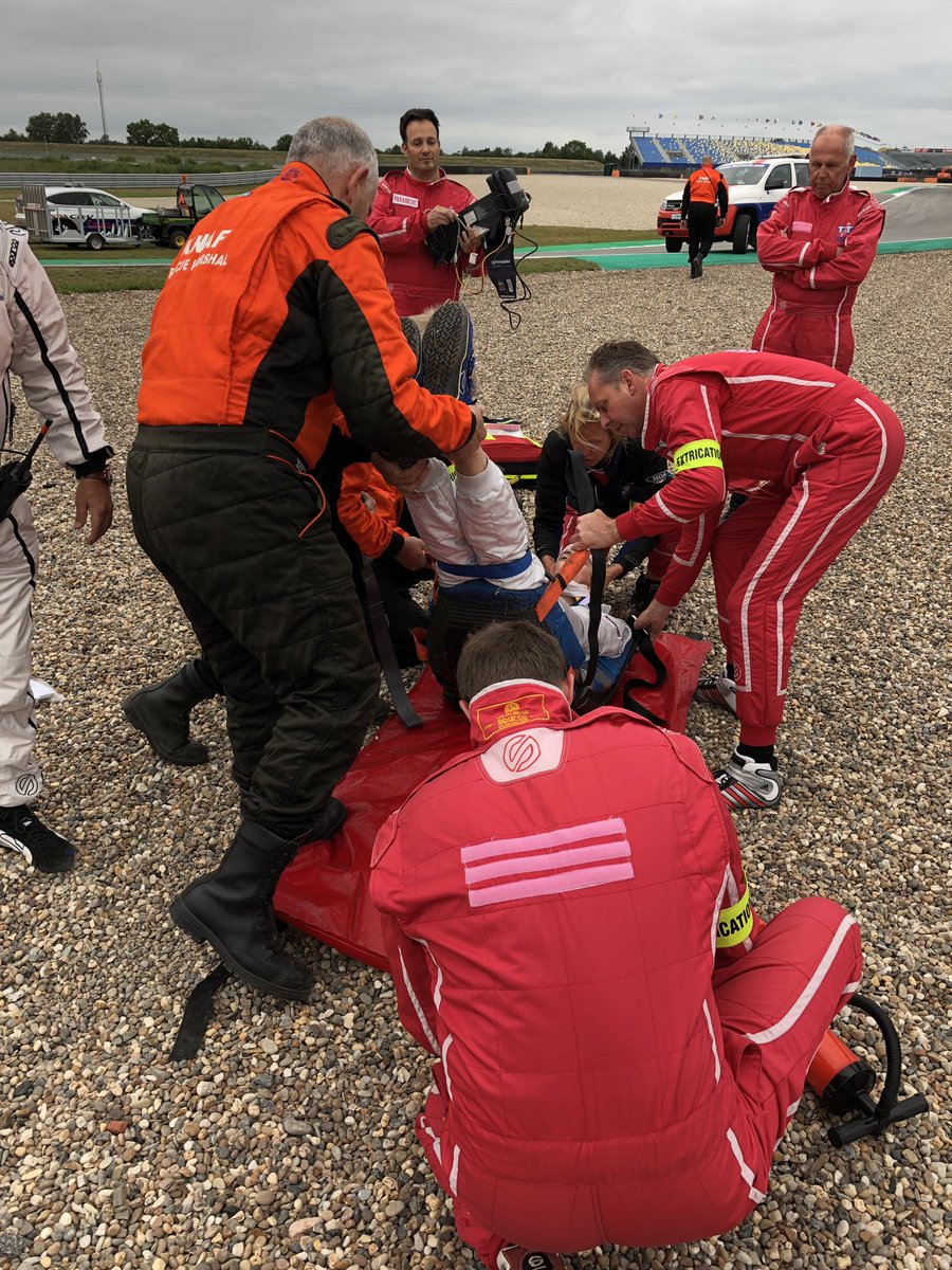 JeroenSteenhuis's tweet photo. Het #ExtricationTeam @ttcircuitassen oefende maandagavond nog even alle vaardigheden en procedures. Goede voorbereiding is het halve werk voor @AssenDtm @DTM https://t.co/SwV4kxILe5
