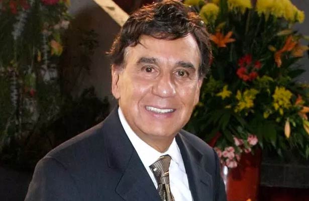 #Noticia
Grandes artistas recuerdan a <a href="/Gualas_Castro/">Gualberto Castro</a> en merecido homenaje

Aquí la nota completa:
bit.ly/2xQnCi0