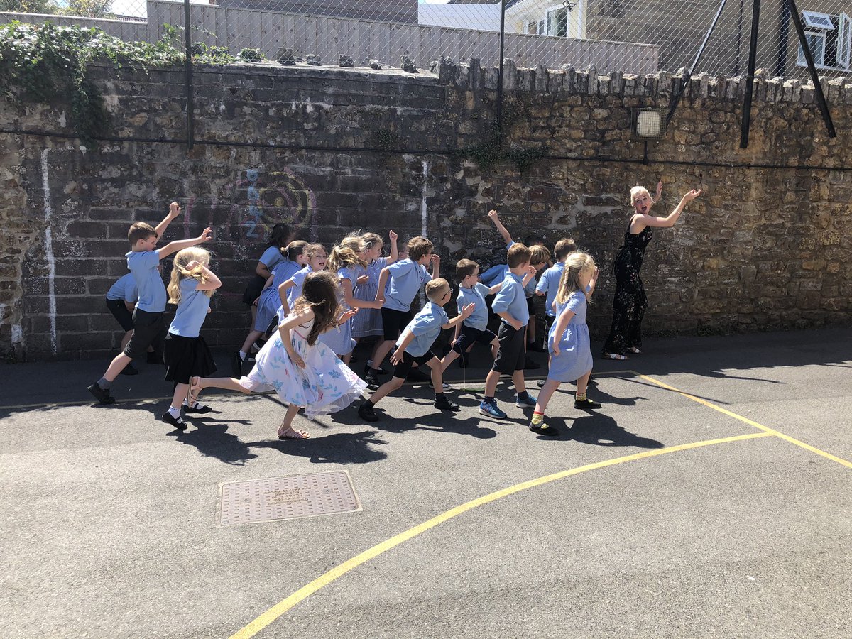 CCTurtle1's tweet photo. Today I tried to run away from the kids... but they caught me 🤷🏼‍♀️🤪 https://t.co/CLS5w0eJNJ