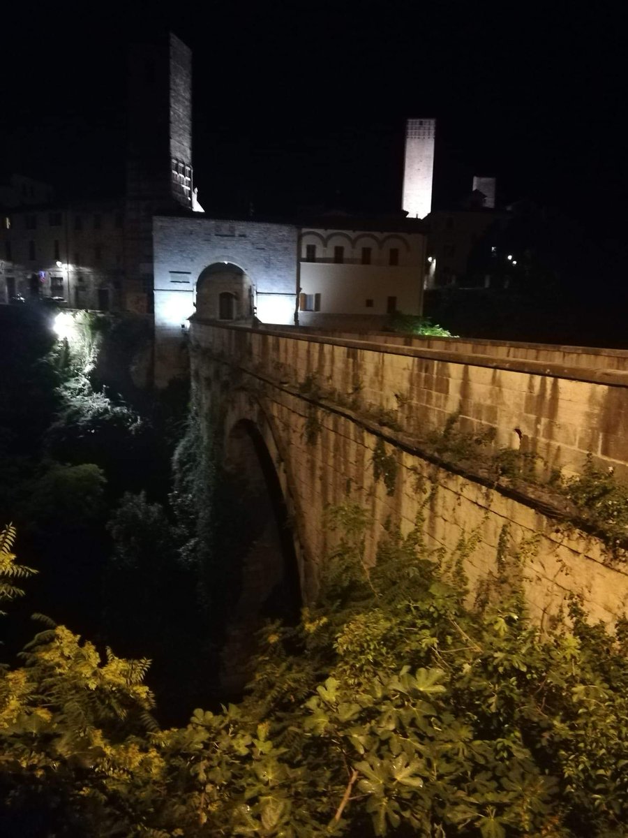 ArmandoPalermi's tweet photo. Rinunciate all'intenzione di ottenere, sostituitela con l’intenzione di dare e otterrete ciò a cui avete rinunciato.
Vadim Zeland
...buona notte..... https://t.co/HATVv0LVbd