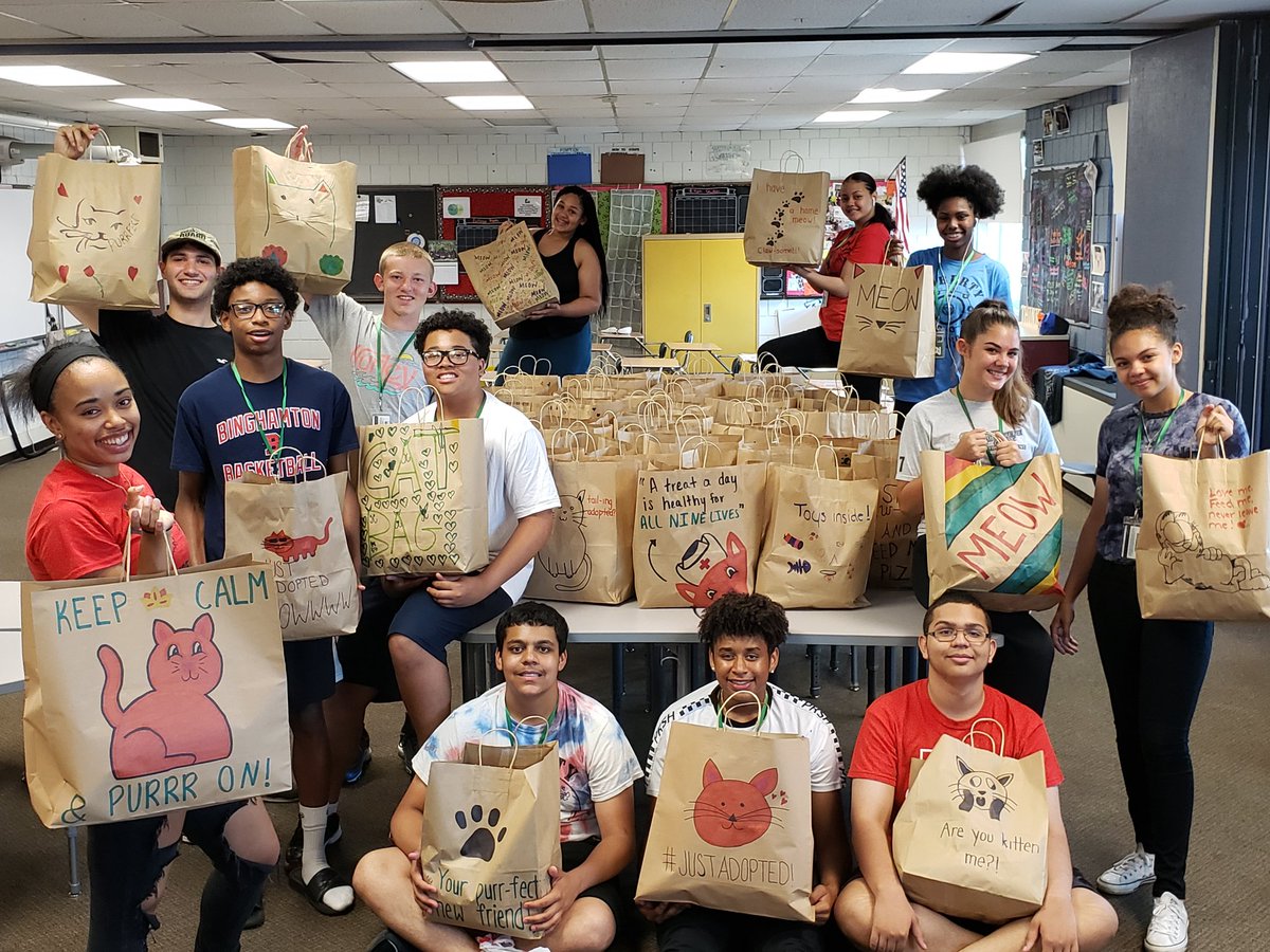 autum915's tweet image. Liberty students completed 52 adoption kits - hand-made fleece blankets, treats, and toys - to be distributed to local animal shelters in Binghamton and Endicott this Thursday.   #LearningEmpathy @BinghamtonCSD @Kevin_Richman  @nmatz10 @Bernard06044397 @UECSDTigers @theLibertyBU