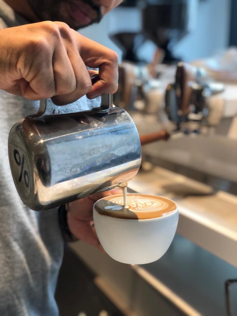 # إفلات وايت ☕️💛