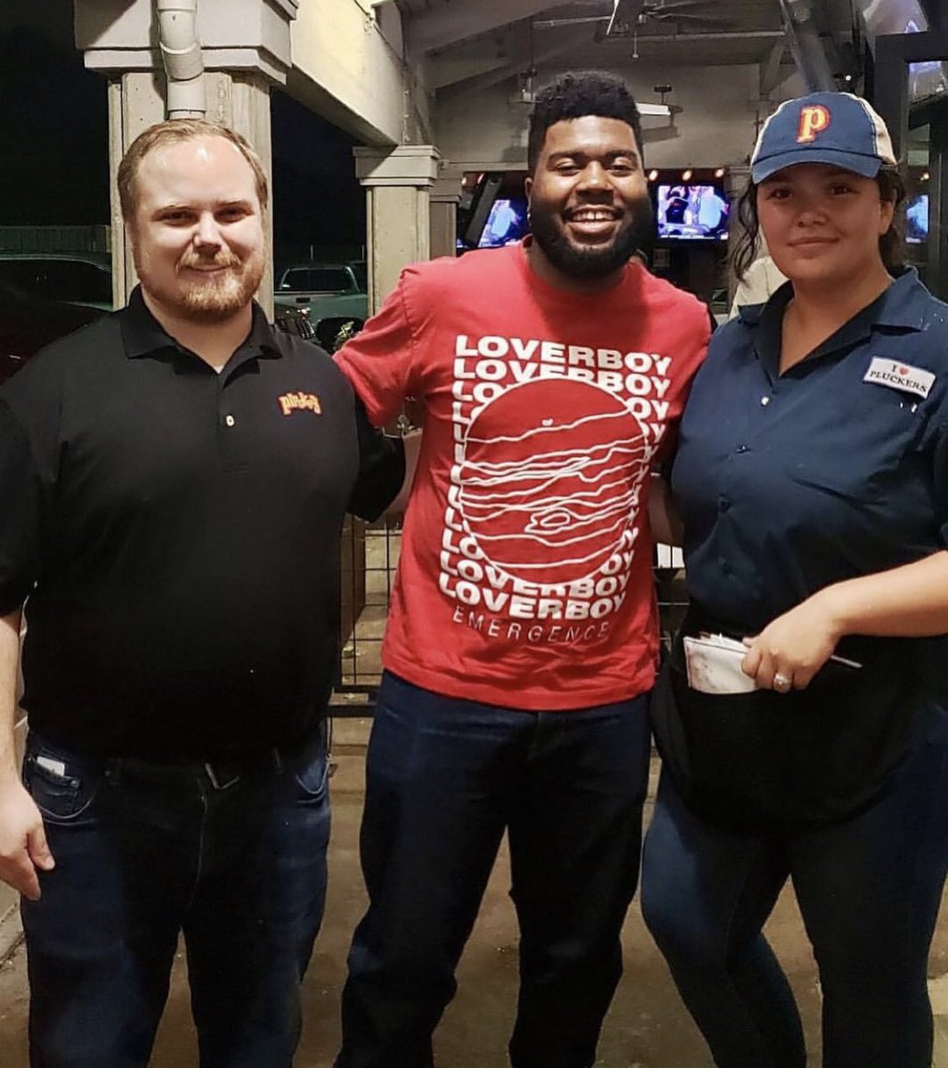 You know <a href="/Pluckers/">Pluckers Wing Bar</a> has some pluckin good wings if <a href="/thegreatkhalid/">Khalid</a> stops by! 

#pluckers
#pluckersthelinc
#khalid
#hotwings