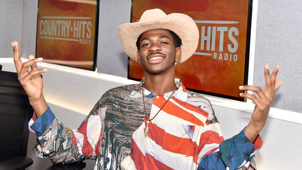 MTV's tweet photo. .@LilNasX's #OldTownRoad has now been No. 1 longer than mega-hit #UptownFunk: https://t.co/Jkgwyrq0L7 🔥 https://t.co/VwjCuWnFAz