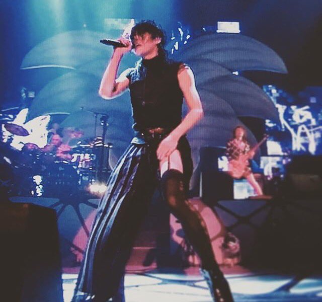 トレンドにガーターベルトが入ってたからガーターベルトといえばこの人