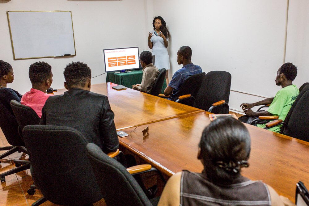 EDUCARIB tweet media