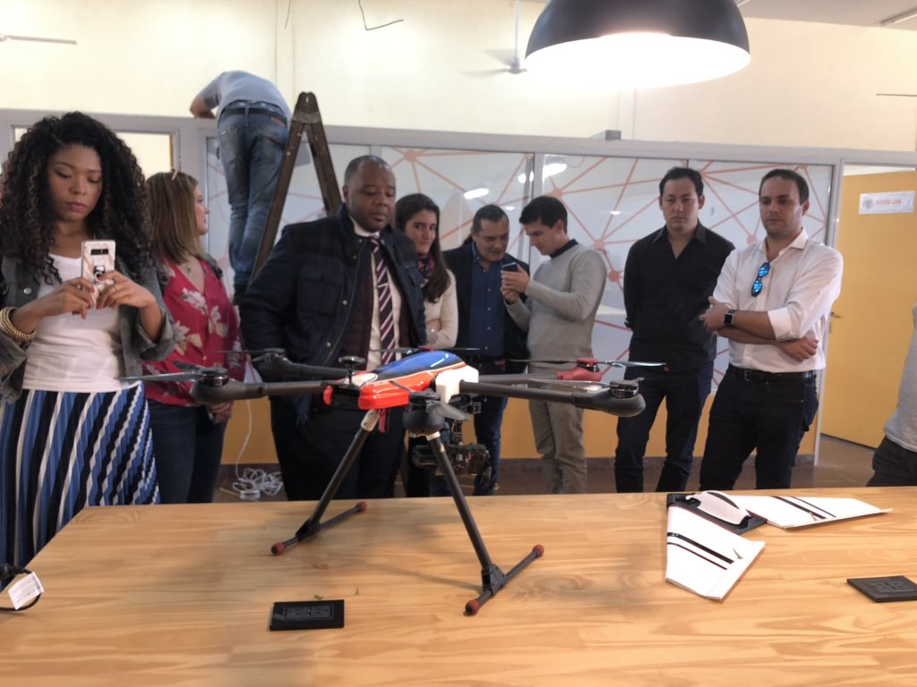 A warm welcome in #Posadas today visiting a new factory that builds wood homes and the <a href="/Polo_TIC_Mnes/">PoloTIC Misiones</a> incubator and workspace #acyplARG <a href="/FURPlata/">FURP</a> @MinistroEcolog 🇺🇸 🇦🇷