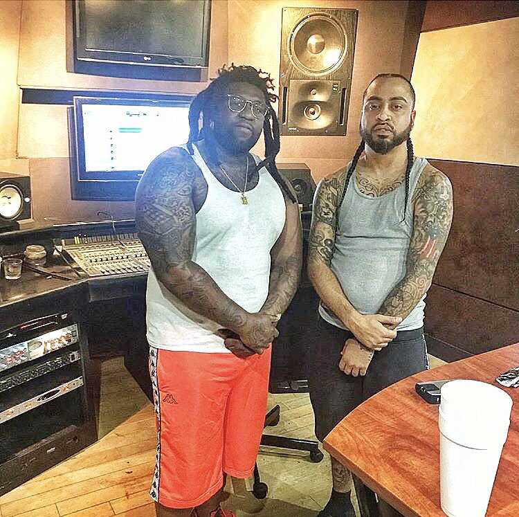 TRAPAHOLICS's tweet image. Huge birthday shoutout to my MF brother @BloodyJay5 so many people counted him out but there’s no stopping greatness when you’re #RealForever! 🅱️4️⃣ on the way! #Blatlanta #RealTrapShit #TrapTrapTrap