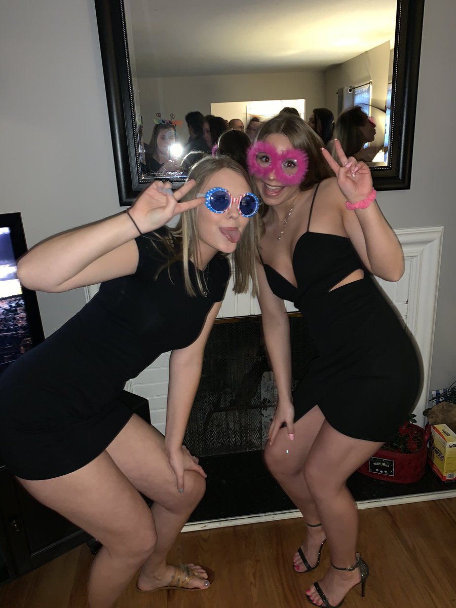 mbochenekk's tweet photo. HAPPIEST BDAY ERIN!!! love u endlessly so happy to have u in my life, miss u!!!! 😙😙 @erinjenn21 https://t.co/99yb7Txcx6