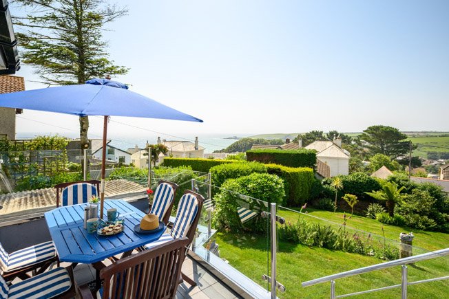AspectsHolidays's tweet photo. New property!
Introducing Pondokkie, Mevagissey!
With captivating sea views, spacious rooms and plenty of outdoor space, Pondokkie (sleeps 6) is ideal for a coastal break. This charming holiday home is dog-friendly too!
Take a closer look: https://t.co/OHb2RUlaZ1 https://t.co/hLONFAsf4W