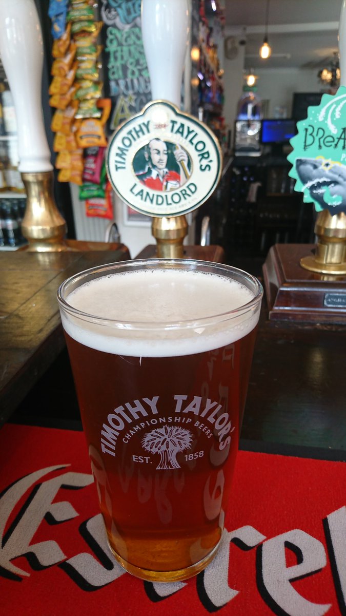 PeterKensingto1's tweet photo. Lovely weather &amp; great pub, but best of all is drinking a @TimothyTaylors Landlord. #enoughsaid https://t.co/WNurjrXr0K