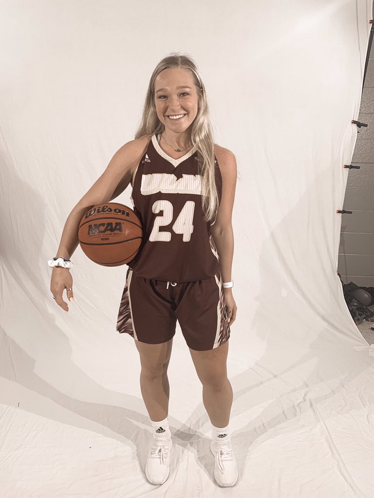 Gracenbb24's tweet photo. 100% committed🦅💛 https://t.co/BWkfLKdnfs