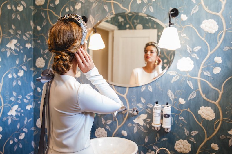 La novia del vestido capa y lazo azul, partimos de la tradición de las bodas para dar vida a este editorial tan especial💙 bit.ly/2xPZZ98
#LCHWeddings #vestidodenovia #noviasdiferentes #noviasconestilo #noviasclasicas #tocados #fotografiasebodas