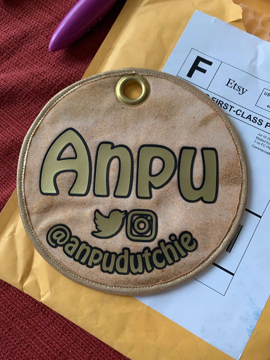 Anpudutchie's tweet photo. Ahh yes @Clouddutchie my badge is nicer than yours! Gold too! So befitting of a god! 

Honor to you @DragonSoupArt I am pleased with your work! Thank you. https://t.co/m9HsVQJjvH