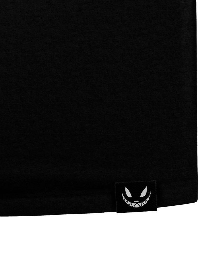 elrubius on X Llevo como 7 anos en Youtube y nunca habia sacado merch en condiciones. Hoy cambia la cosa. Durante 1 semana vendere mi agua de ban. Digo vendere mi primera