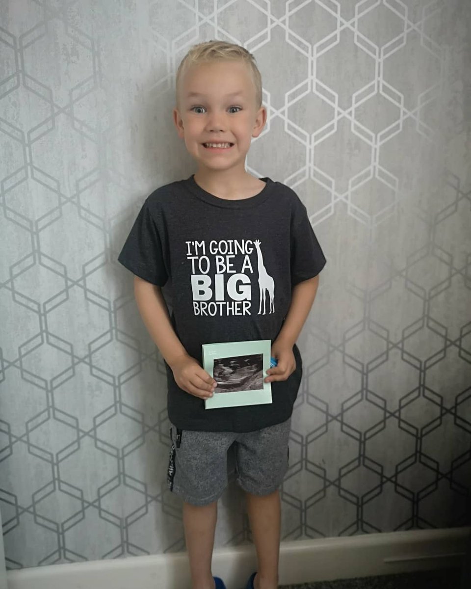 LeahWilson88's tweet photo. Archie is over the moon to announce that he is going to be a big brother!! We are over the moon and so blessed that Baby Wilson is due January 2020! #bigbrothertobe #when3becomes4 xxx https://t.co/DKp6aIQ8NN