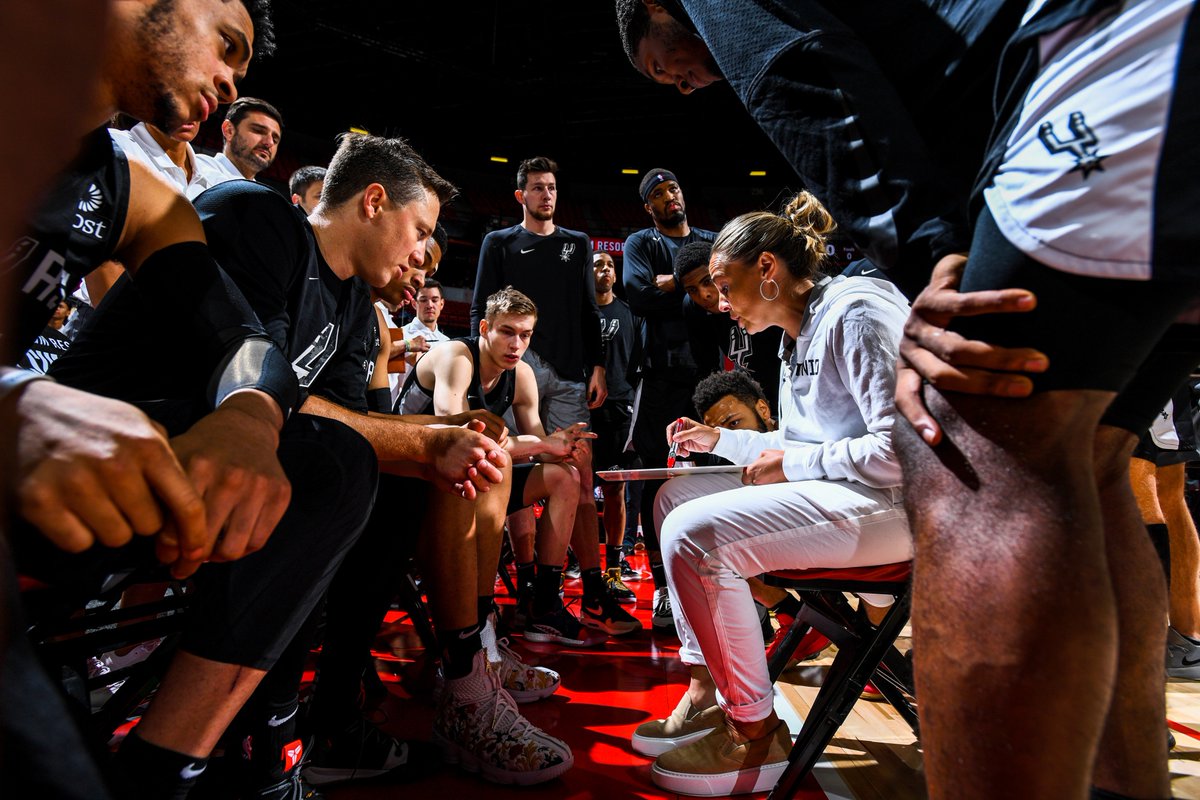 spurs's tweet photo. It was a fun #SummerSpurs run ☀️🏀

📸 https://t.co/AKIMOUvOGG https://t.co/HGYiB0e1Sw