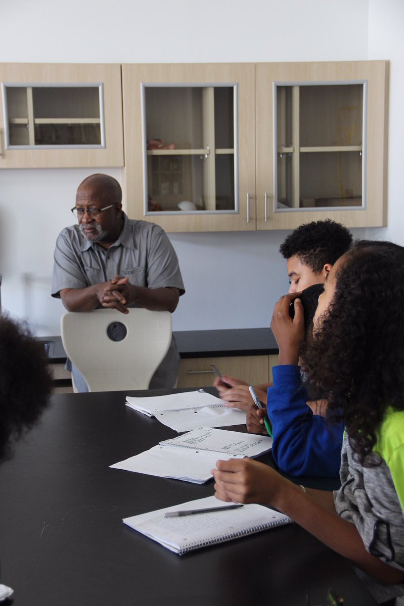 ACSJohnston's tweet photo. Grateful Dr. Mullen volunteered his time to share his academic knowledge and lived experiences with our rising 7th graders. Change starts w/ awareness. Fortunate to learn and grow with and from these inspirational students.
#MSM19 #CougarPride #theACSway #RealTalk https://t.co/e5Si1rMO1F