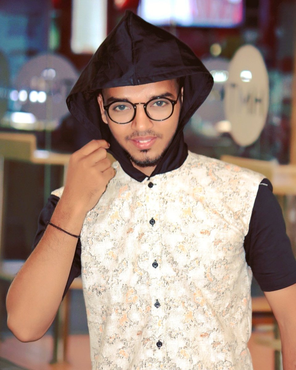 TauseefAyan's tweet photo. "Ab to mujhe in #aankhon se BHI #Nafrat ho gai hai....
Ye har pal #Aapko dekhne ki #Zidd Jo Karti hai".......!!!
                           tauseef Ayan https://t.co/RKaealkolQ