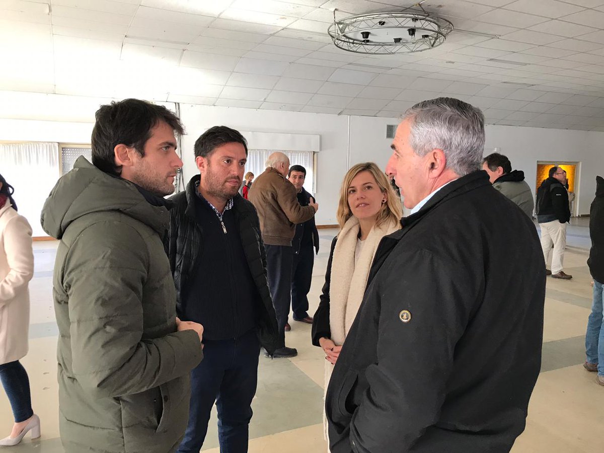 aprilelaura's tweet photo. Presentación del Cluster Porcino en #TresLomas. Acompañando acciones que impulsan el desarrollo de esta actividad tan importante para el sector y para los Municipios de Salliqueló, Pellegrini, Trenque Lauquen y Tres Lomas. https://t.co/6psmtI5Cpn