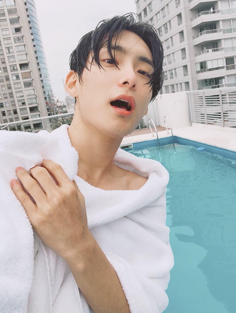 When he had fun in the pool in Argentina ft. Byeongkwan